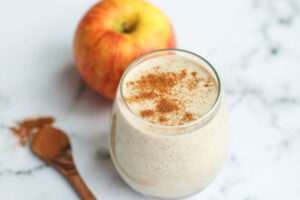 apple-cinnamon-smoothie-Healthy-Living-Meals-TIOLI-Moments