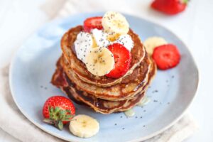 banana-strawberry-pancakes-TIOLI Moments banana-strawberry-pancakes-TIOLI Moments